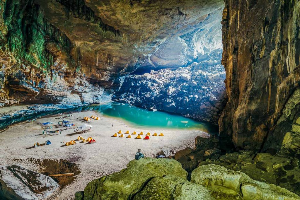 La surprenante grotte de Son Doong au Vietnam !