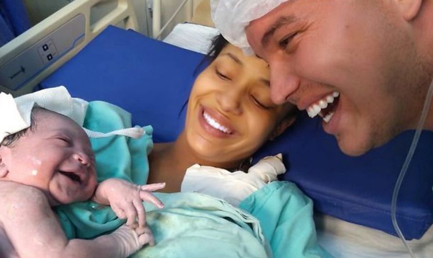 Une naissance avec le sourire, cadeau pour son papa!