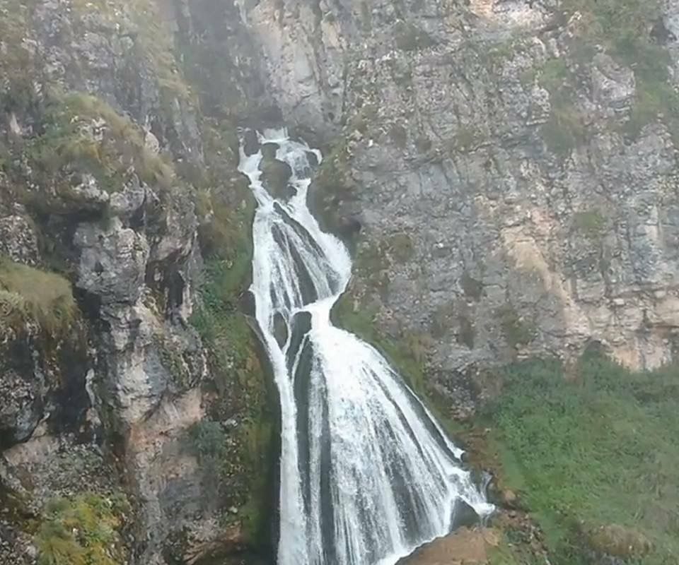 La cascade la mariée, au Pérou, une merveille